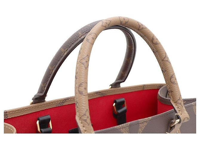 Louis Vuitton Borsa Tote e a tracolla OnTheGo MM in Monogram Canvas Multicolore - vista 4