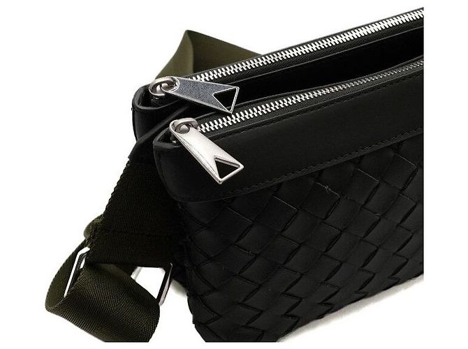 Bottega Veneta Dark Green Leather Intrechiate Duo Messenger Unisex Shoulder Bag and Crossbody Bag - view 8