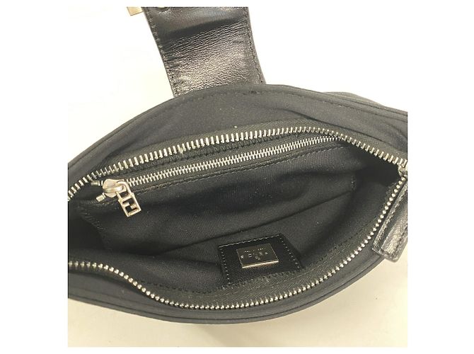 Borsa a mano Fendi in nylon nero - vista 4