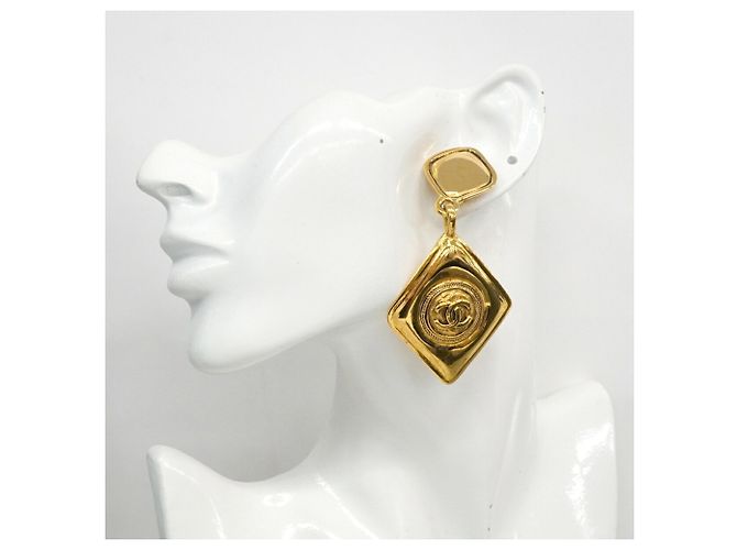 Timeless Orecchini a clip placcati oro Chanel D'oro - vista 5
