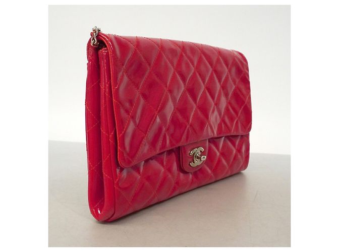 Bolso de hombro Chanel Matelassé con cadena Roja - vista 2