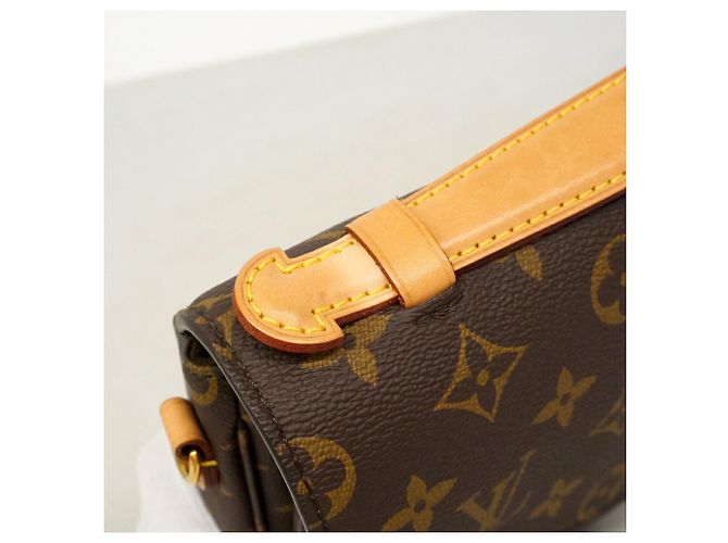 Borsa Louis Vuitton Monogram Pochette Metis MM Marrone - vista 7