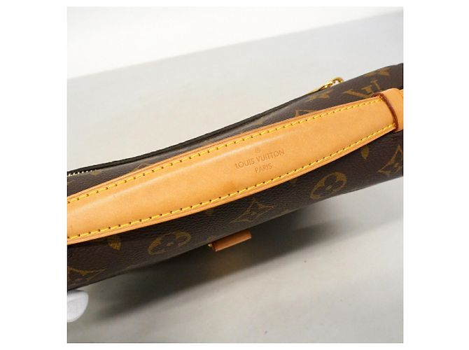 Borsa Louis Vuitton Monogram Pochette Metis MM Marrone - vista 9