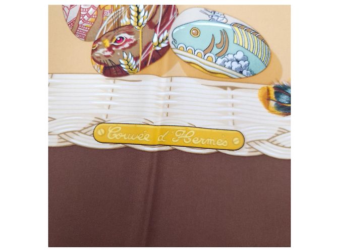 Hermès Lenço de seda Couvée d'Hermès 89cm 1994 Marrom Multicor - vista 4