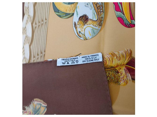 Hermès Lenço de seda Couvée d'Hermès 89cm 1994 Marrom Multicor - vista 9
