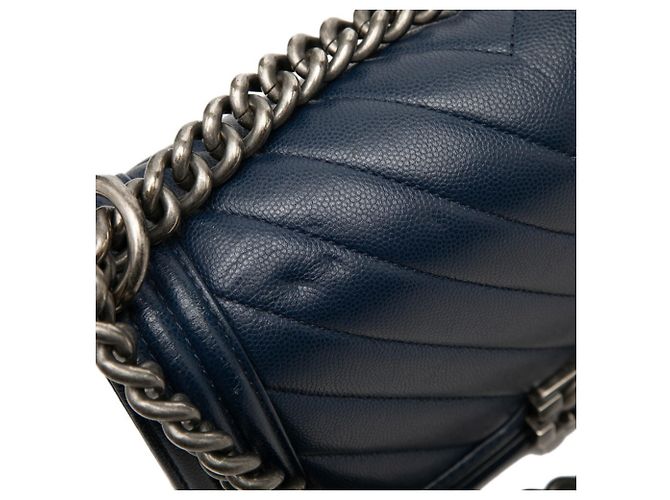 Borsa a tracolla Chanel Coco Mark Boy Chain Blu navy - vista 4
