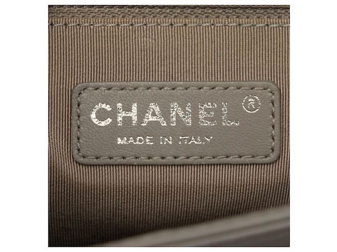 Borsa a tracolla con catena Chanel Coco Mark Boy Matelassé Beige - vista 7