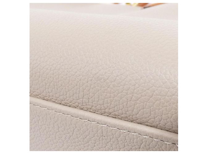 Louis Vuitton On My Side MM Handtasche Beige - Ansicht 3