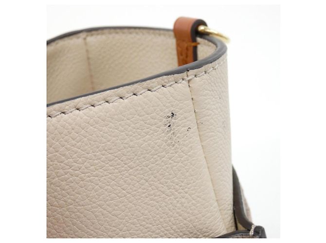 Louis Vuitton On My Side MM Handtasche Beige - Ansicht 5