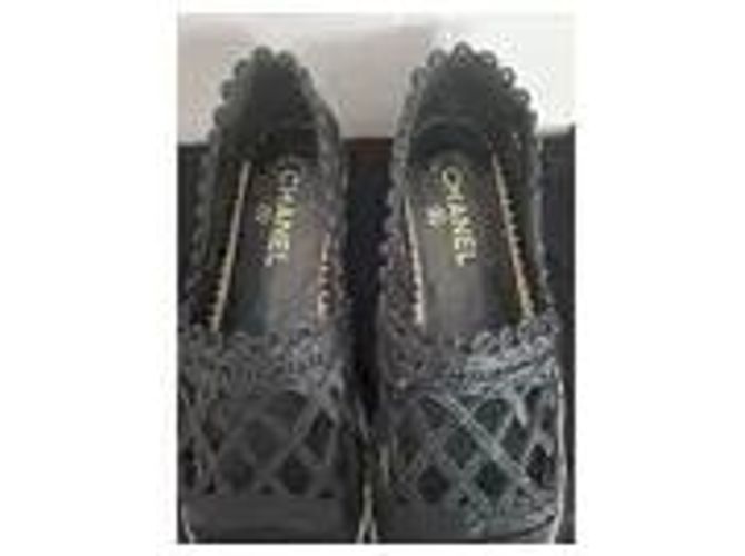 Espadrillas Chanel in tela nera e paglia Nero - vista 2