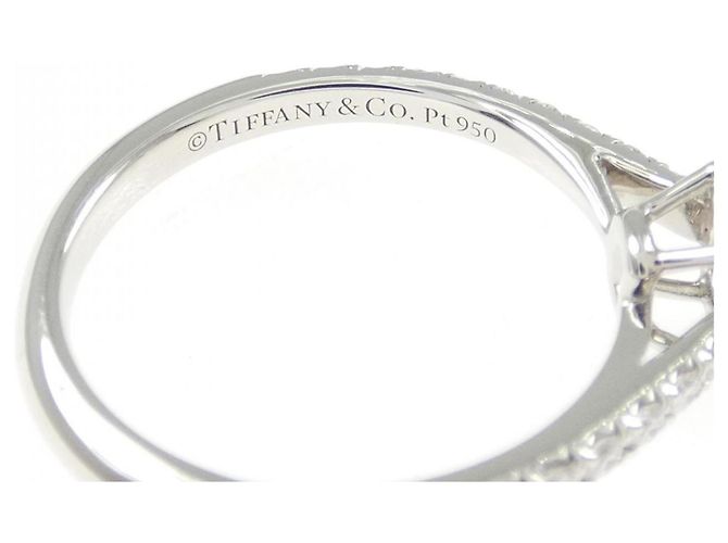 Tiffany & Co. Soleste Ring mit Smaragdschliff - Ansicht 4