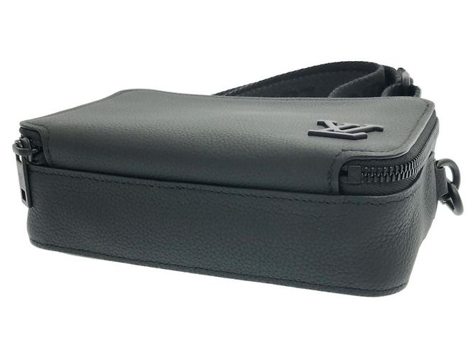 Portafoglio da Collo Louis Vuitton LV Aerogram Alpha Nero - vista 3