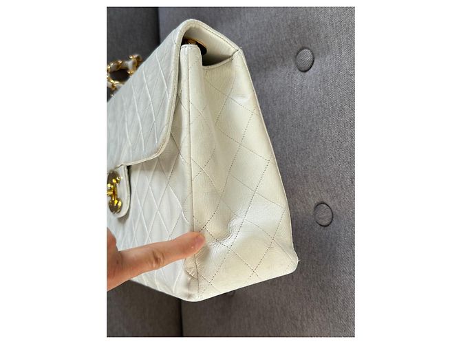 Timeless Chanel Classic Flap Maxi Jumbo in pelle bianca Bianco - vista 7