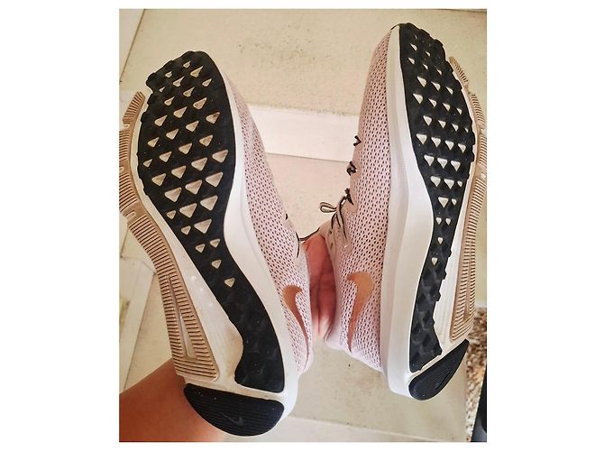 Nike Quest 2 Scarpe da Running Donna - Stone Mauve - vista 14