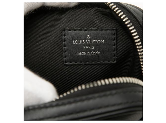 Borsa a tracolla Louis Vuitton Epi LV Circle Danube PM Nero - vista 5
