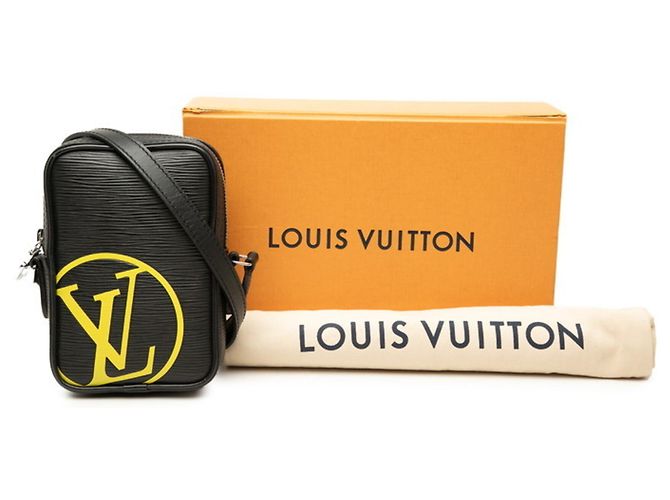 Borsa a tracolla Louis Vuitton Epi LV Circle Danube PM Nero - vista 7