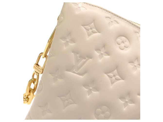 Borsa a tracolla Louis Vuitton Coussin PM Beige - vista 4