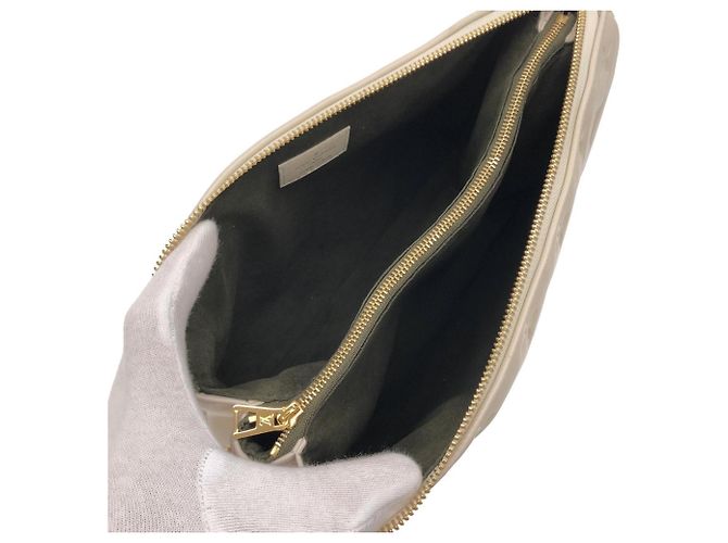 Borsa a tracolla Louis Vuitton Coussin PM Beige - vista 8