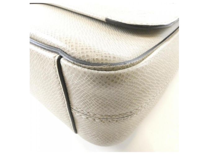 Borsa a tracolla Louis Vuitton Taiga Roman PM M32733 - vista 3
