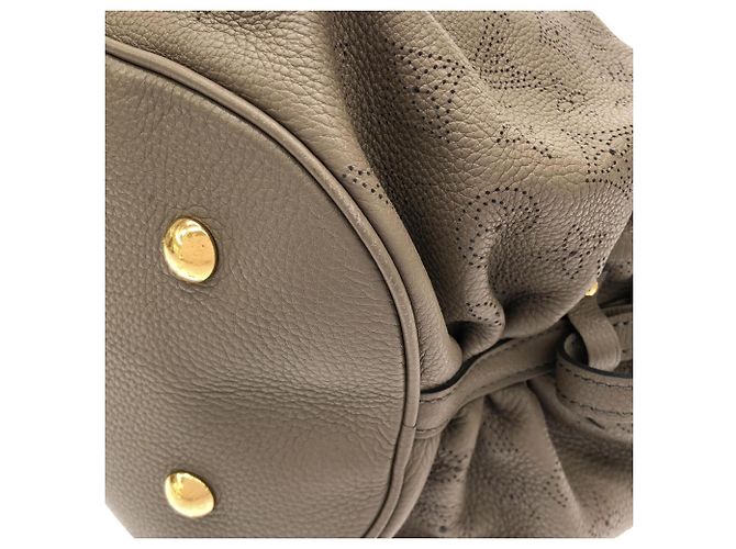 Borsa Louis Vuitton Mahina L Beige - vista 3