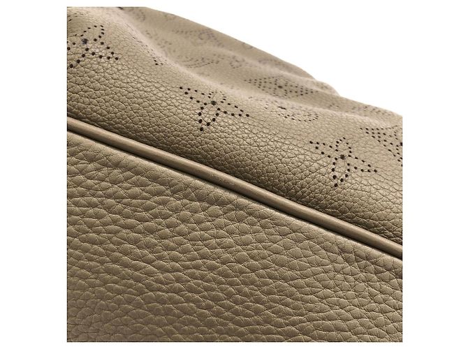 Borsa Louis Vuitton Mahina L Beige - vista 4