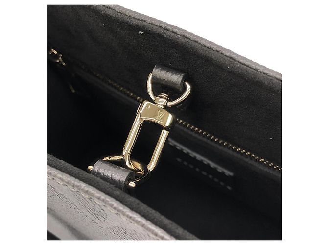 Borsa Louis Vuitton Monogram Empreinte OnTheGo PM Argento Metallico - vista 5