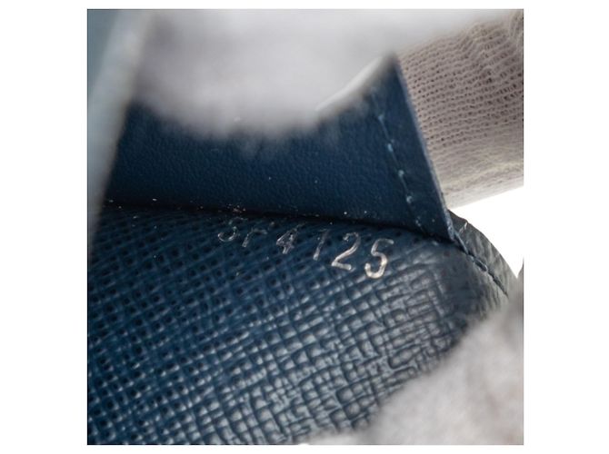 Louis Vuitton Taiga Portefeuille Brazza Long Wallet Blu navy - vista 6