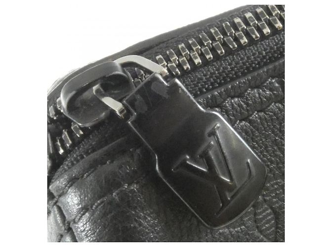 Louis Vuitton Monogram Shadow City Keepall Noir - vue 5