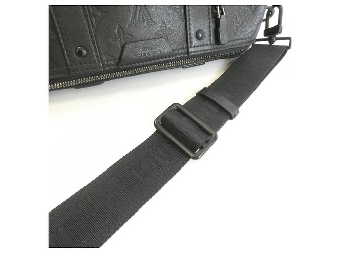 Louis Vuitton Monogram Shadow City Keepall Noir - vue 6