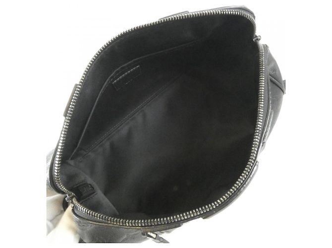 Louis Vuitton Monogram Shadow City Keepall Noir - vue 9