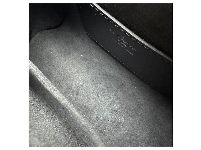 Bolsa de Ombro Louis Vuitton Twist PM Preto Multicor - vista 5