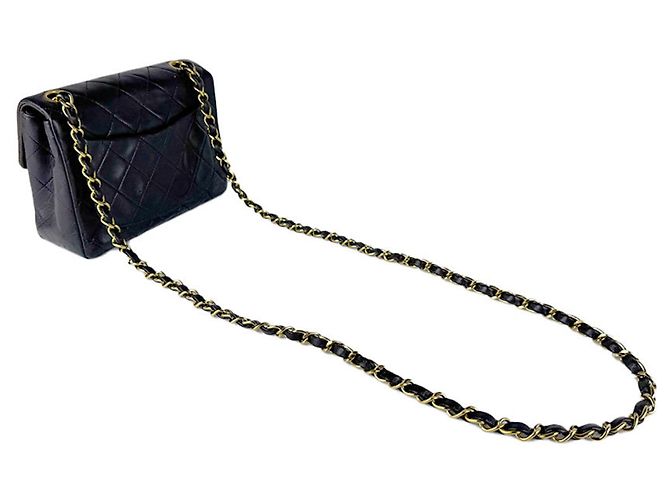 Borsa a tracolla Chanel Matelassé in pelle d'agnello Nero - vista 10
