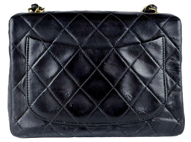 Borsa a tracolla Chanel Matelassé in pelle d'agnello Nero - vista 3