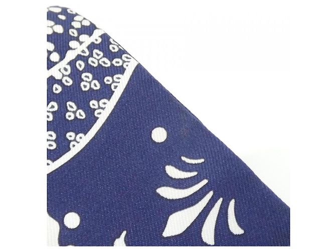 Hermès Hermes Les Leopards Bandana Twilly Scarf Muffler Bianco Blu - vista 4