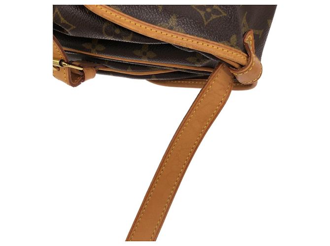 Borsa a tracolla Louis Vuitton Monogram Saumur Marrone - vista 6