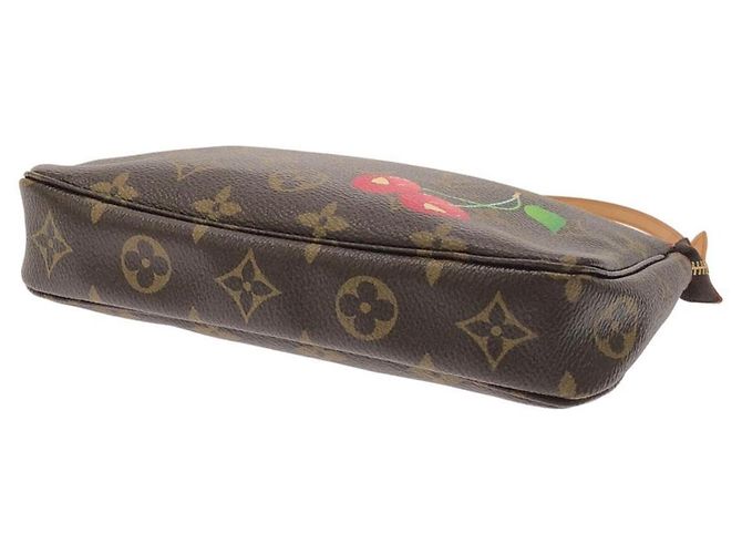 Louis Vuitton Monogram Cherry Pochette Accessoires Castaño - vista 3