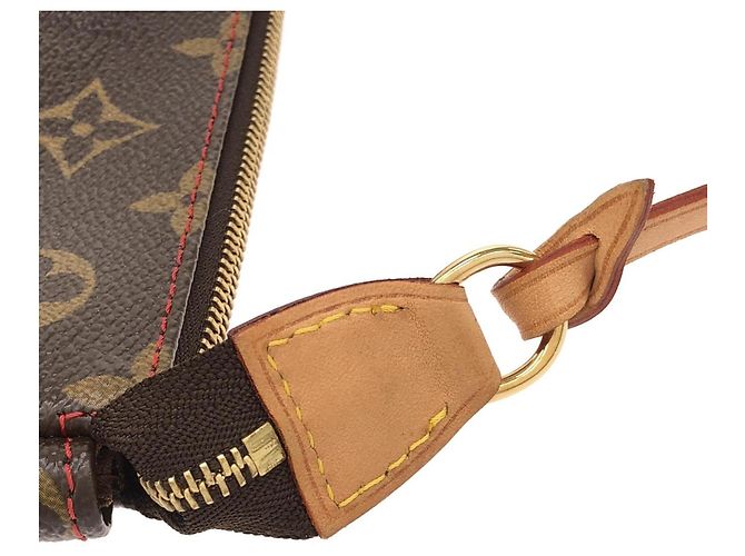 Louis Vuitton Monogram Cherry Pochette Accessoires Castaño - vista 4