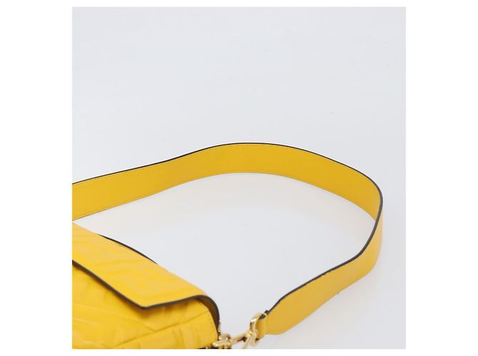 Borsa a spalla FENDI Zucca Mamma Baguette in pelle Gialla 8BR600 Auth yk20853SAM Giallo - vista 15