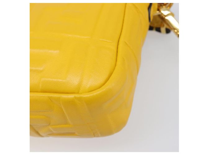 Borsa a spalla FENDI Zucca Mamma Baguette in pelle Gialla 8BR600 Auth yk20853SAM Giallo - vista 18