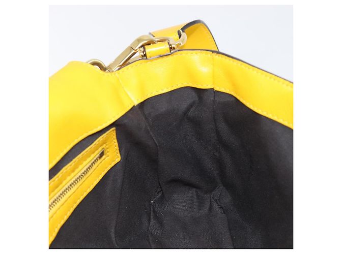 Borsa a spalla FENDI Zucca Mamma Baguette in pelle Gialla 8BR600 Auth yk20853SAM Giallo - vista 24