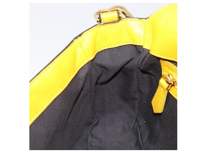 Borsa a spalla FENDI Zucca Mamma Baguette in pelle Gialla 8BR600 Auth yk20853SAM Giallo - vista 25