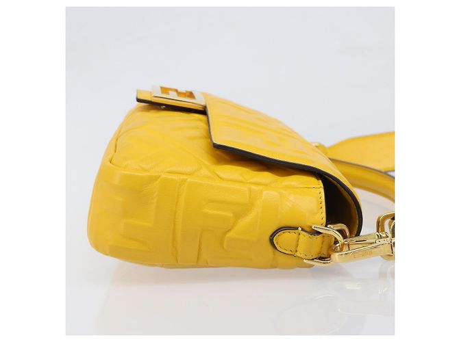 Borsa a spalla FENDI Zucca Mamma Baguette in pelle Gialla 8BR600 Auth yk20853SAM Giallo - vista 3