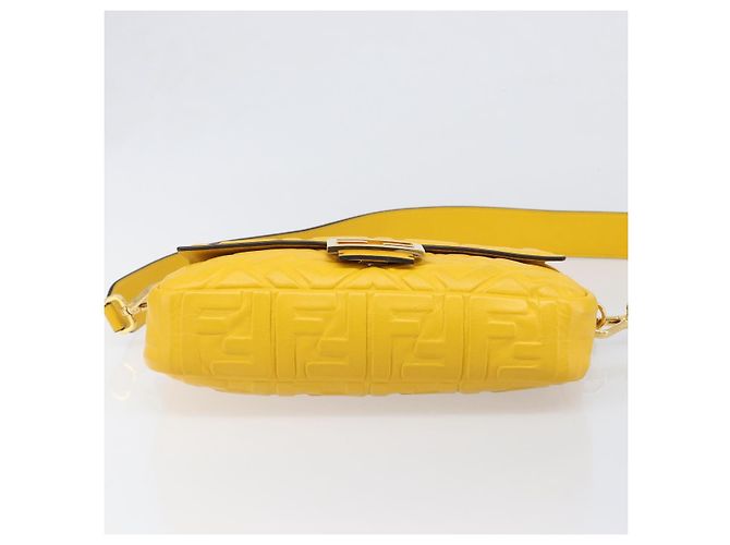 Borsa a spalla FENDI Zucca Mamma Baguette in pelle Gialla 8BR600 Auth yk20853SAM Giallo - vista 5
