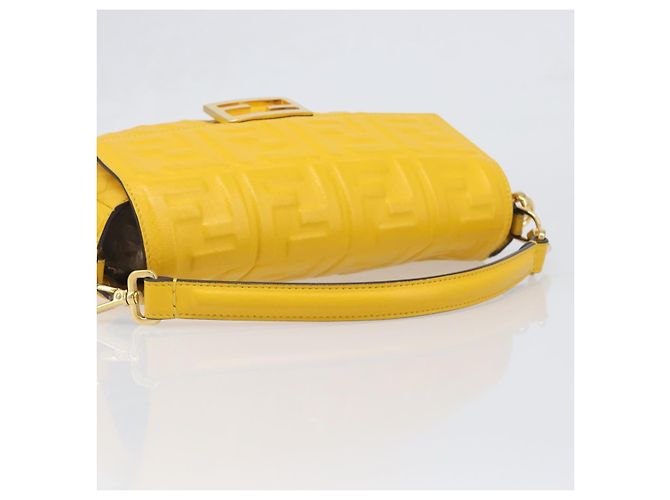 Borsa a spalla FENDI Zucca Mamma Baguette in pelle Gialla 8BR600 Auth yk20853SAM Giallo - vista 7