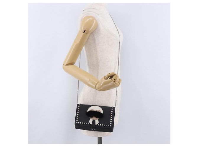 Borsa a tracolla con catena FENDI in pelle nera e argento 8M0346 Auth 202140 Nero - vista 24