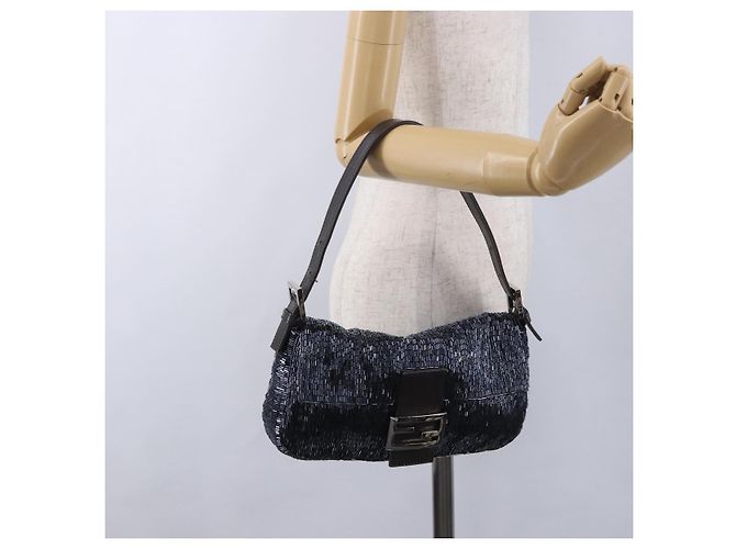 Borsa a tracolla FENDI Mamma Baguette perline Navy Silver Auth yk20785SAM Argento Blu navy - vista 27