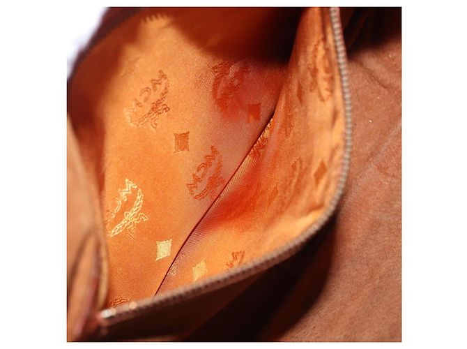 Borsa a tracolla MCM Vicetos in pelle marrone tono oro Auth BA15404 - vista 21