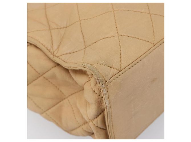 Borsa a tracolla CHANEL Matelasse in pelle d'agnello Beige Gold CC Auth bs36843 D'oro - vista 15