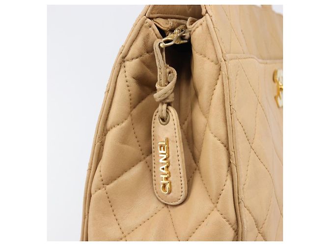 Borsa a tracolla CHANEL Matelasse in pelle d'agnello Beige Gold CC Auth bs36843 D'oro - vista 18