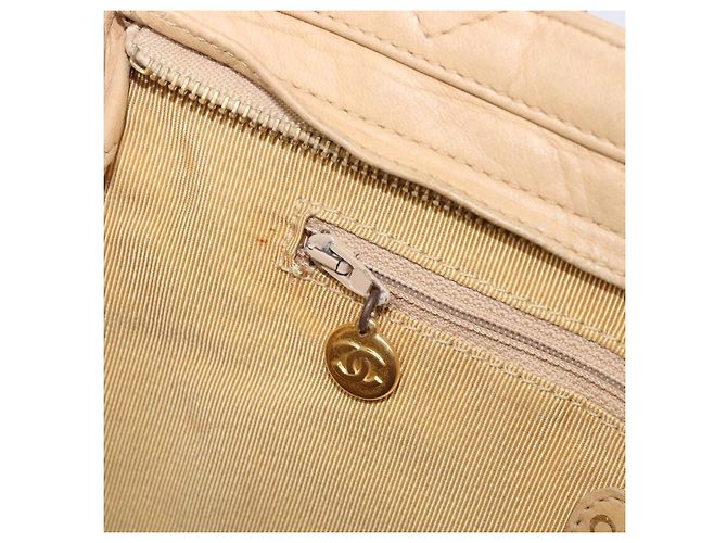 Borsa a tracolla CHANEL Matelasse in pelle d'agnello Beige Gold CC Auth bs36843 D'oro - vista 22